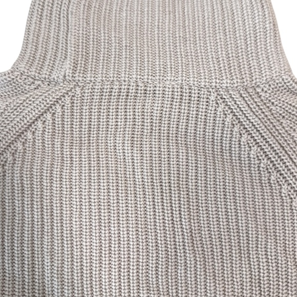 Lululemon | Ribbed Turtleneck Sweater | XS | Grey | Minimalist | Casual | Cozy - Picture 12 of 16